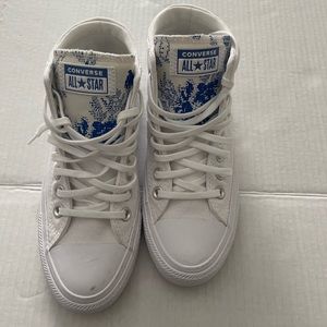 Women's Converse Chuck Taylor All Star Madison Mid-Top Sneakers Size 6 N W/O Tag